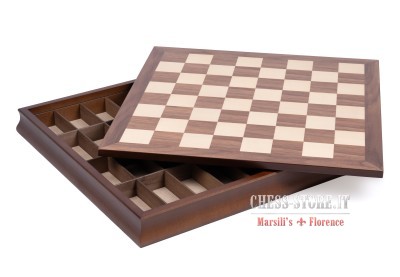 Wooden chess board